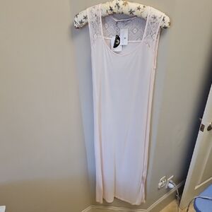 NWT Laurence Tavernier Delicate Lace Trim Chemise in Soft Pink